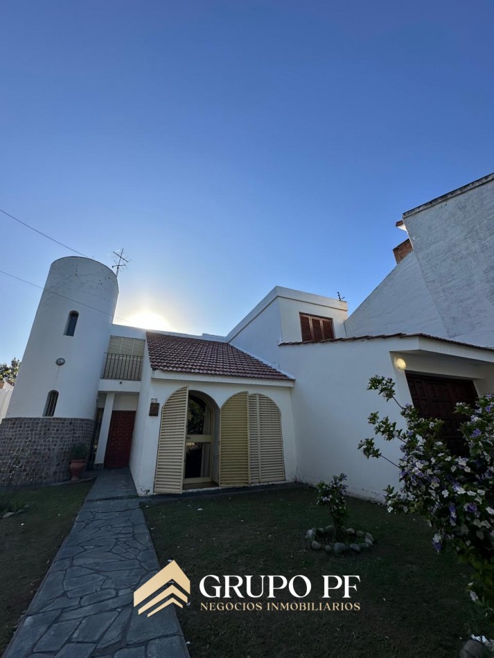 CASA 4 DORM. EN VILLA BELGRANO - REAL OPORTUNIDAD