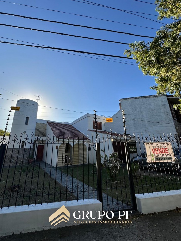 CASA 4 DORM. EN VILLA BELGRANO - REAL OPORTUNIDAD