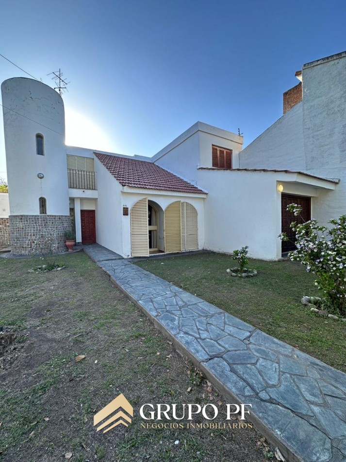 CASA 4 DORM. EN VILLA BELGRANO - REAL OPORTUNIDAD