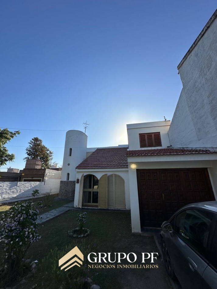 CASA 4 DORM. EN VILLA BELGRANO - REAL OPORTUNIDAD