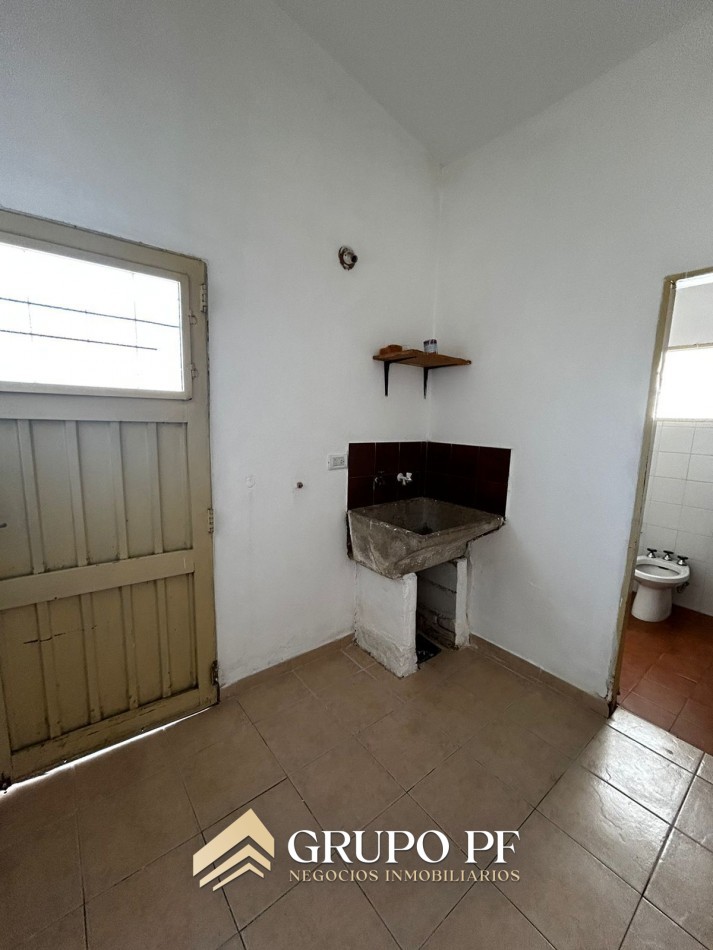 CASA EN VENTA VILLA CARLOS PAZ, SOBRE AV. LOS SAUCES