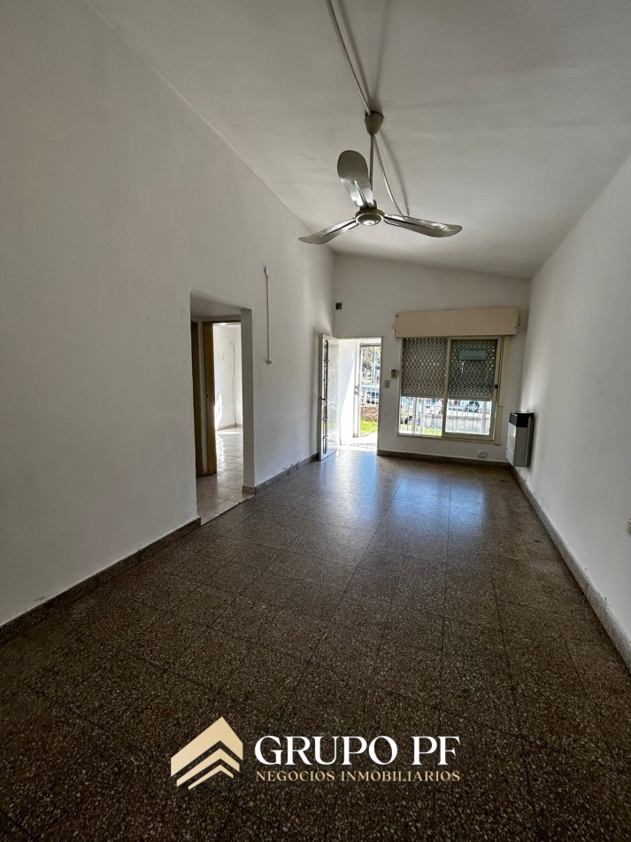 CASA EN VENTA VILLA CARLOS PAZ, SOBRE AV. LOS SAUCES