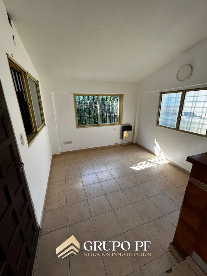 CASA EN VENTA VILLA CARLOS PAZ, SOBRE AV. LOS SAUCES