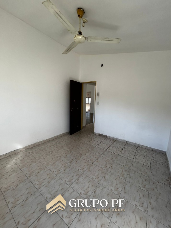CASA EN VENTA VILLA CARLOS PAZ, SOBRE AV. LOS SAUCES