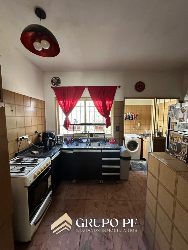 CASA 4 DORM. EN VILLA BELGRANO - REAL OPORTUNIDAD