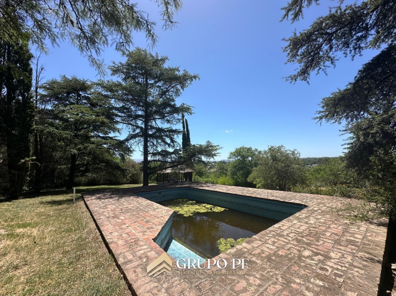 CASA CON VISTA AL LAGO - IMPRESIONANTE TERRENO