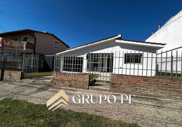 CASA EN VENTA VILLA CARLOS PAZ, SOBRE AV. LOS SAUCES