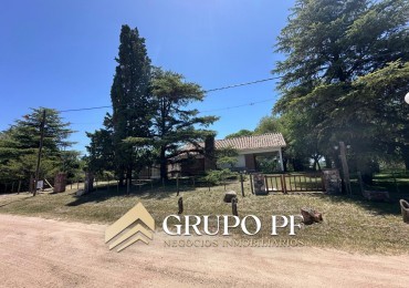 CASA CON VISTA AL LAGO - IMPRESIONANTE TERRENO